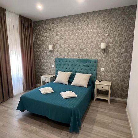 Hostal Galaico มาดริด ภายนอก รูปภาพ